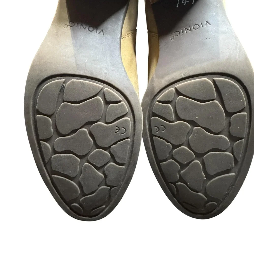 Vionic Shantelle Booties Womens Size 9.5 Beige‎ Leather Waterproof Ankle Zip